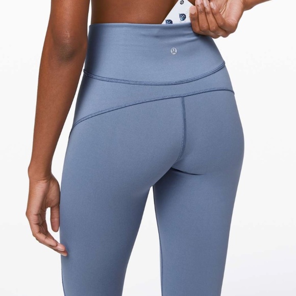 NWOT Lululemon In Movement 7/8 Tight Legging in Oasis Blue Size 4 (everlux) - Picture 4 of 4
